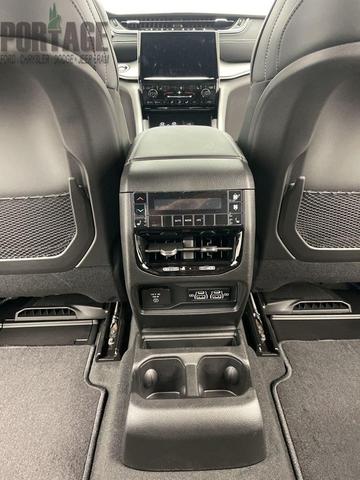 Photo of 2025 Bright White Clearcoat Jeep Grand Cherokee L
