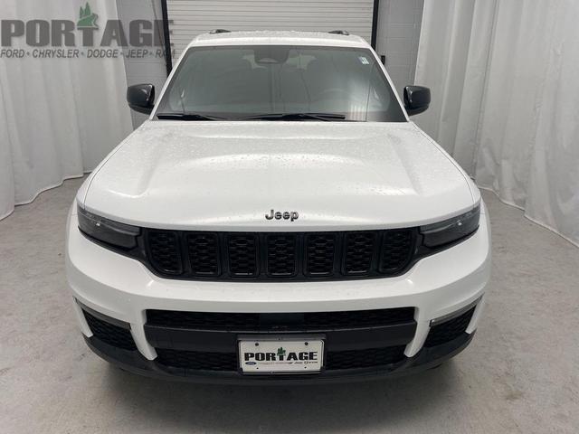 Photo of 2025 Bright White Clearcoat Jeep Grand Cherokee L