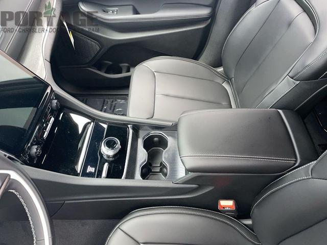 Photo of 2025 Bright White Clearcoat Jeep Grand Cherokee L