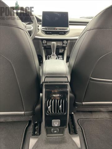 Photo of 2025 Bright White Clearcoat Jeep Compass