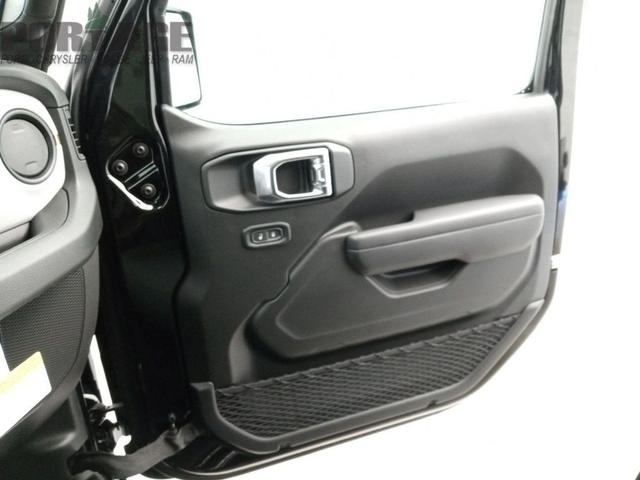 Photo of 2025 Black Clearcoat Jeep Gladiator