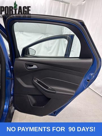 Photo of 2018 Lightning Blue Ford Focus