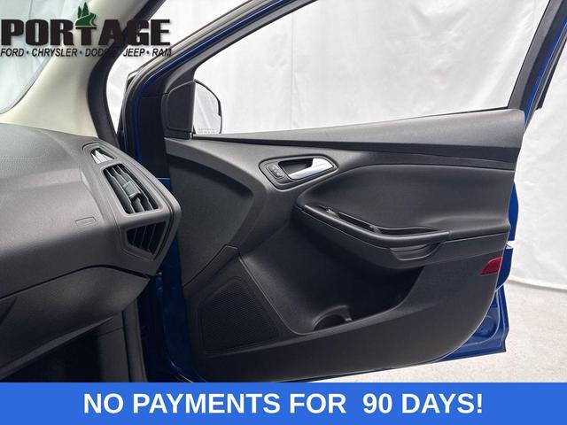 Photo of 2018 Lightning Blue Ford Focus