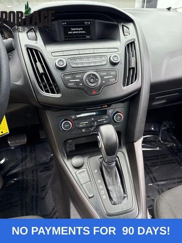 Photo of 2018 Lightning Blue Ford Focus