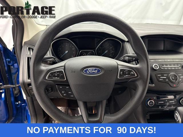 Photo of 2018 Lightning Blue Ford Focus