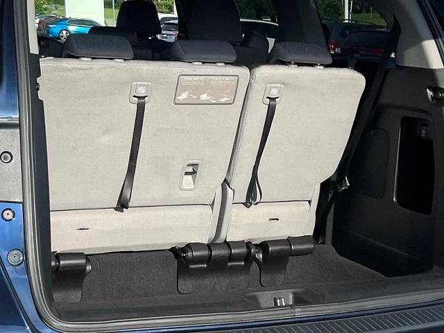 Photo of 2018 Obsidian Blue Pearl Honda Odyssey