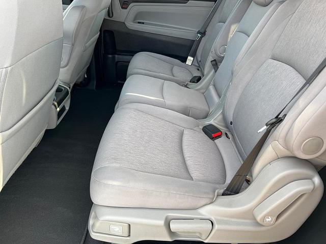 Photo of 2018 Obsidian Blue Pearl Honda Odyssey