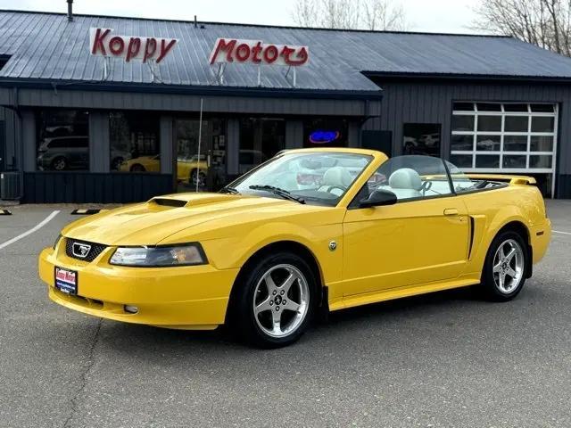 2004 Ford Mustang