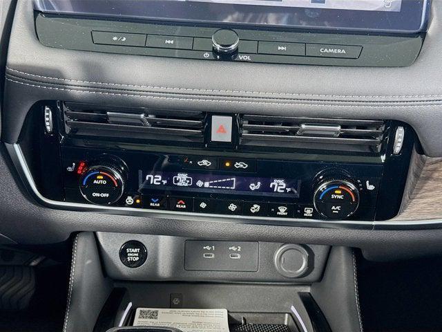 Photo of 2026 Everest White Pearl Tricoat Nissan Rogue