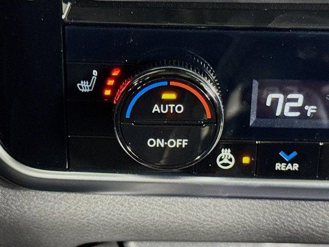 Photo of 2026 Everest White Pearl Tricoat Nissan Rogue