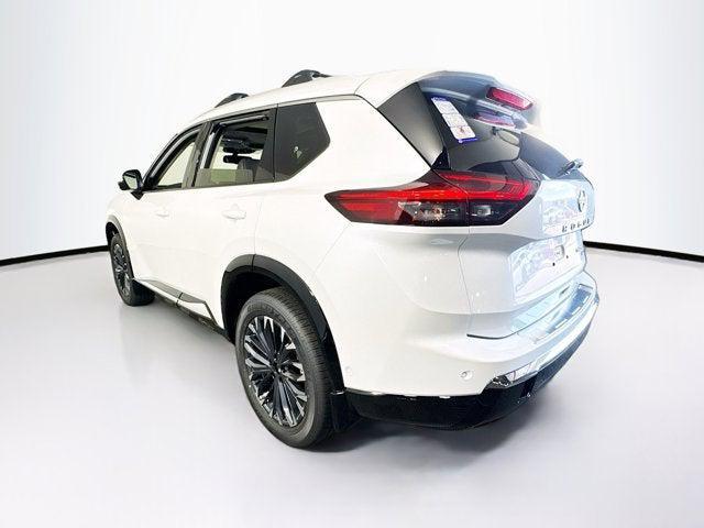 Photo of 2026 Everest White Pearl Tricoat Nissan Rogue