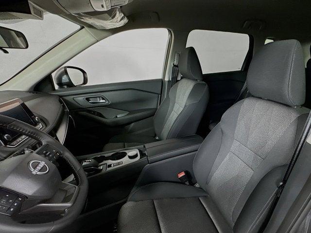 Photo of 2025 Everest White Pearl Nissan Rogue