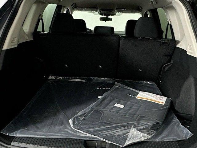 Photo of 2025 Everest White Pearl Nissan Rogue