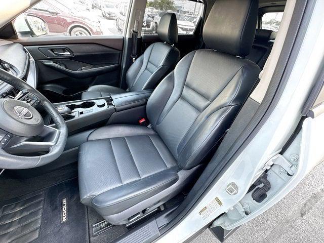 Photo of 2022 Pearl White Tricoat Nissan Rogue