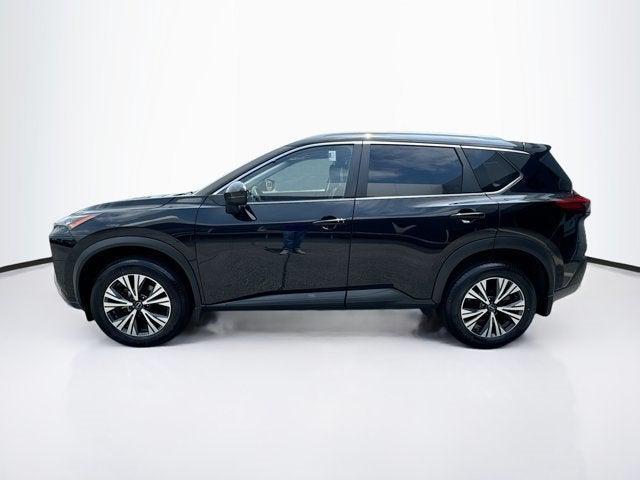 Photo of 2022 Super Black Nissan Rogue
