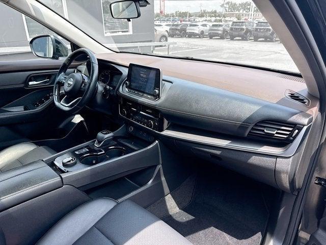 Photo of 2022 Super Black Nissan Rogue