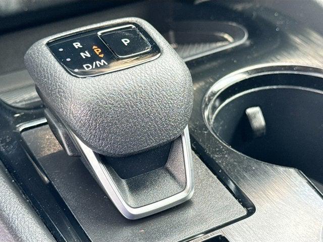 Photo of 2022 Super Black Nissan Rogue