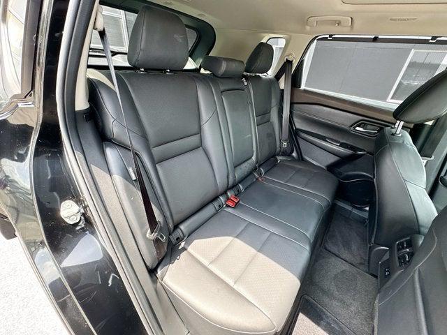 Photo of 2022 Super Black Nissan Rogue