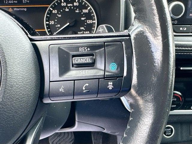 Photo of 2022 Super Black Nissan Rogue