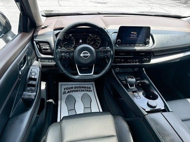 Photo of 2022 Super Black Nissan Rogue