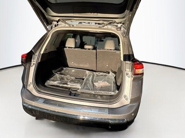 Photo of 2025 Gun Metallic Nissan Rogue