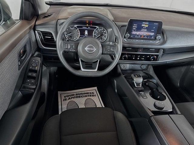 Photo of 2023 Super Black Nissan Rogue