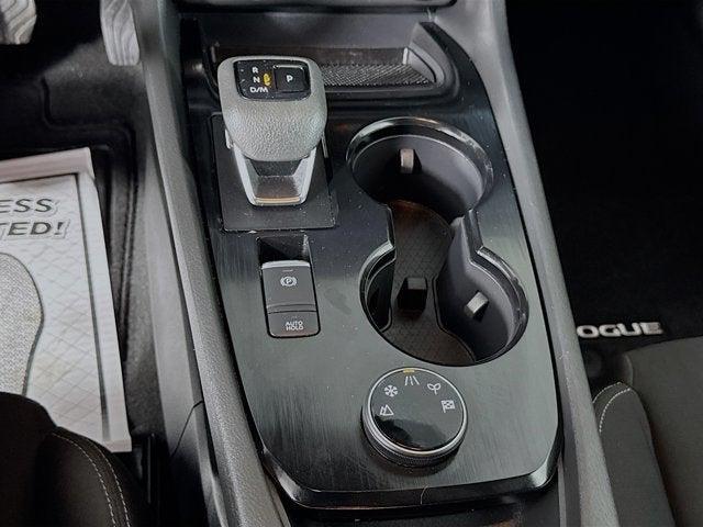 Photo of 2023 Super Black Nissan Rogue