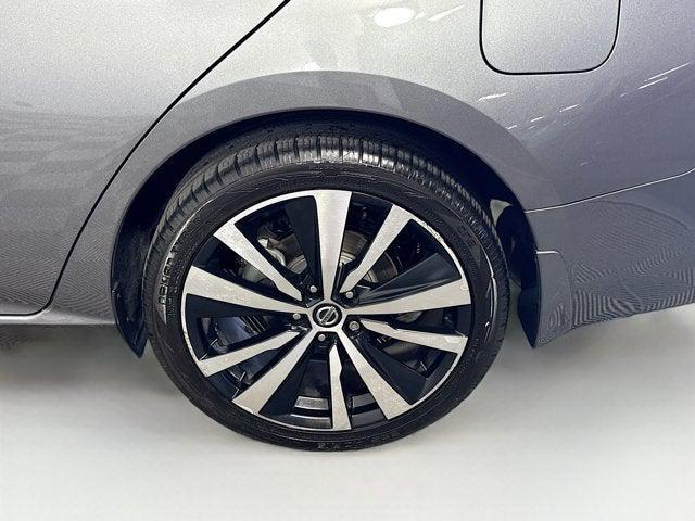Photo of 2019 Gun Metallic Nissan Altima