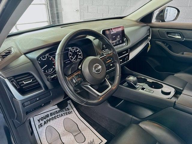 Photo of 2022 Super Black Nissan Rogue