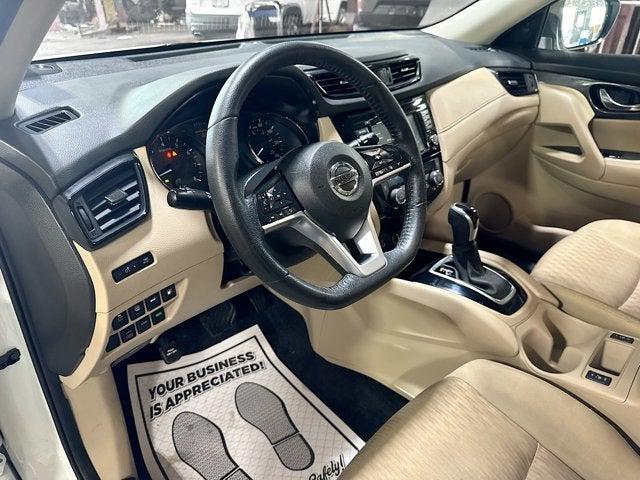 Photo of 2020 Pearl White Tricoat Nissan Rogue