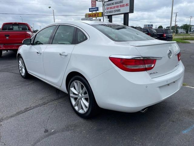 Photo of 2012 White Diamond Tricoat Buick Verano