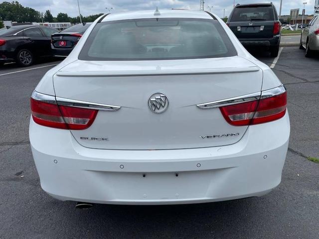 Photo of 2012 White Diamond Tricoat Buick Verano