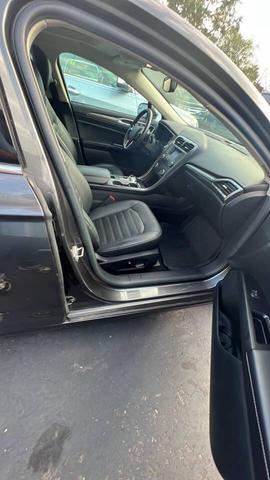 Photo of 2017 Magnetic Ford Fusion