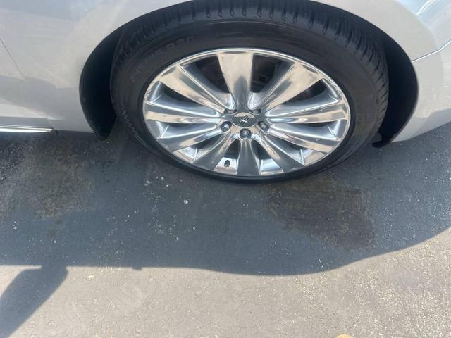 Photo of 2013 Silver Diamond Premium Coat Metallic Lincoln MKS