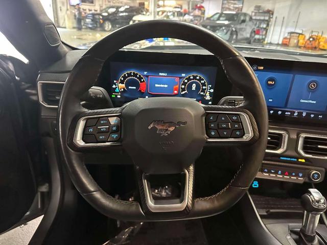 Photo of 2024 Iconic Silver Metallic Ford Mustang