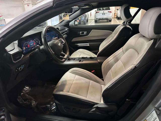 Photo of 2024 Iconic Silver Metallic Ford Mustang