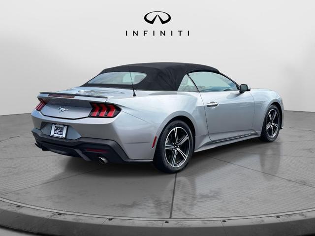 Photo of 2024 Iconic Silver Metallic Ford Mustang