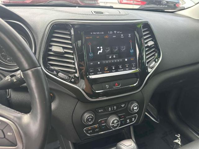 Photo of 2019 Black Jeep Cherokee