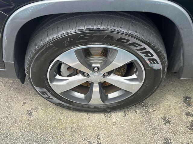 Photo of 2019 Black Jeep Cherokee