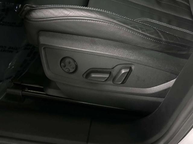 Photo of 2024 Arkona White Audi Q5
