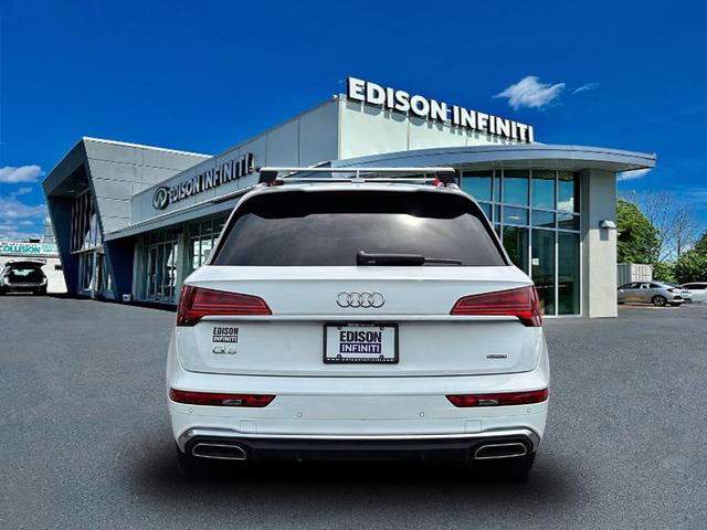 Photo of 2024 Arkona White Audi Q5