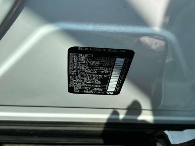Photo of 2024 White INFINITI QX50