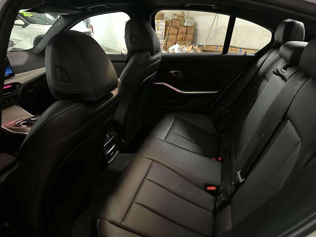 Photo of 2025 Alpine White BMW 330