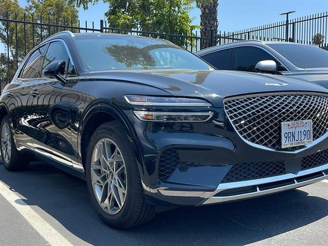 Photo of 2025 Vik Black Genesis GV70