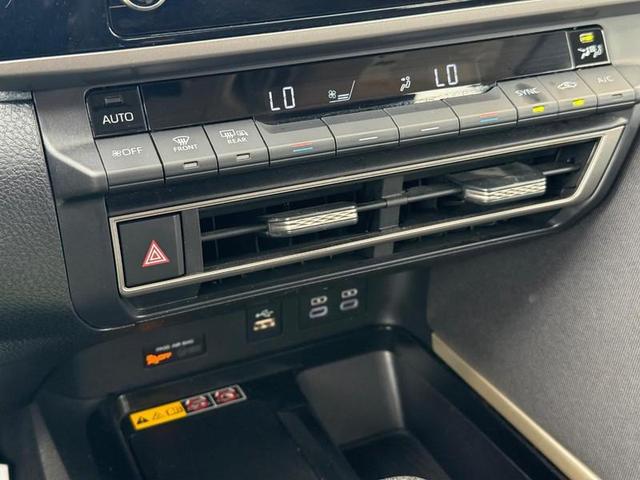 Photo of 2025 Celestial Silver Metallic Toyota Camry