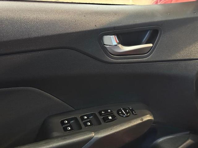 Photo of 2022 Pomegranate Red Hyundai Accent