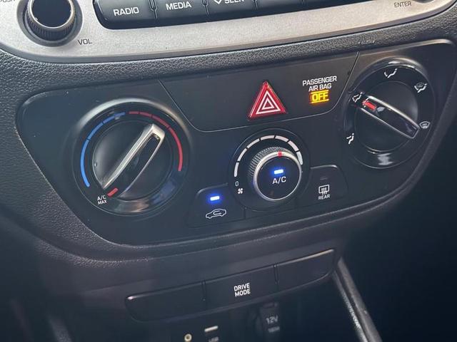 Photo of 2022 Pomegranate Red Hyundai Accent