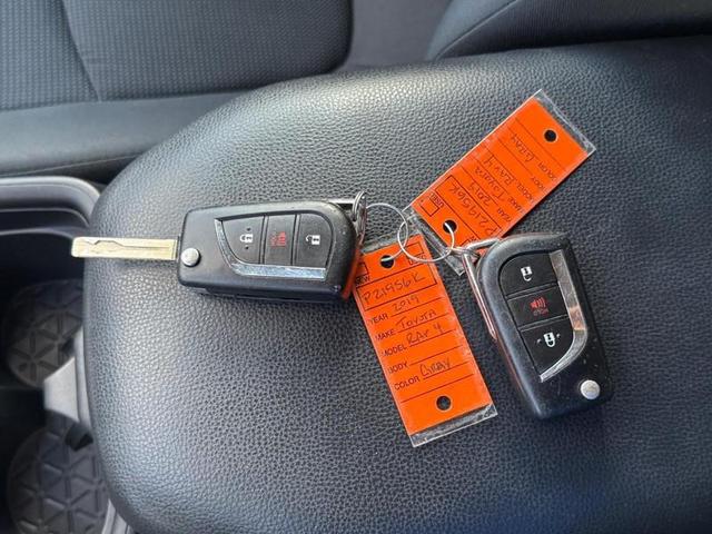 Photo of 2019 Magnetic Gray Metallic Toyota RAV4