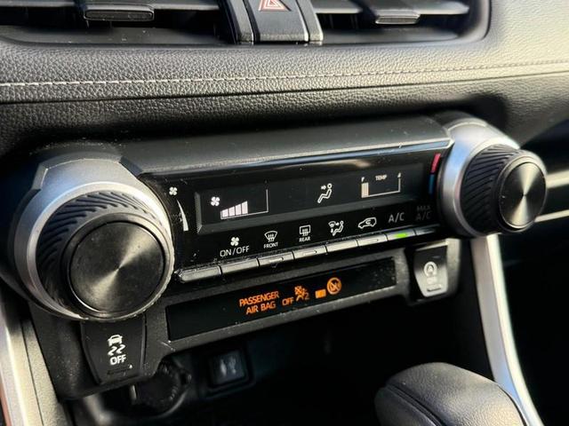 Photo of 2019 Magnetic Gray Metallic Toyota RAV4