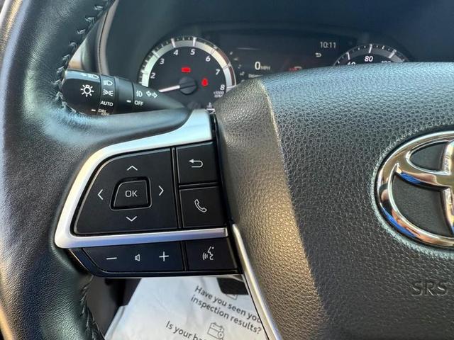 Photo of 2023 Magnetic Gray Metallic Toyota Highlander